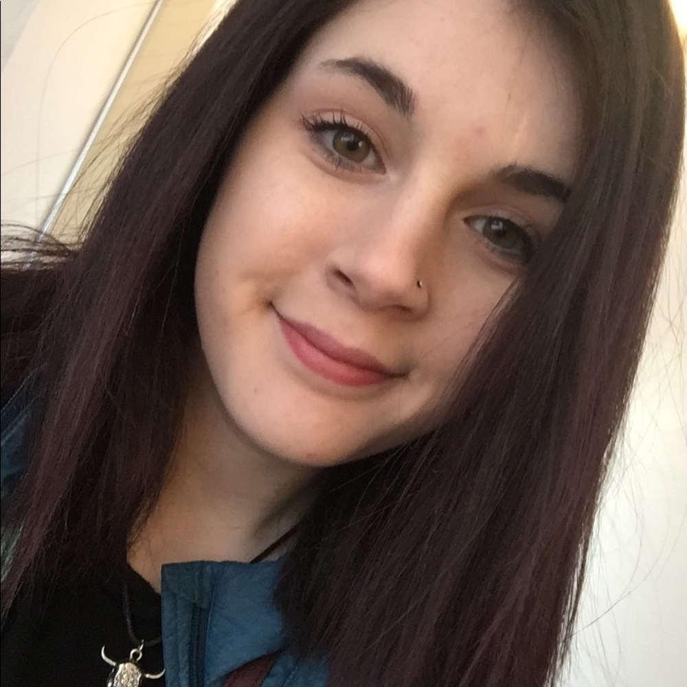 Meet your Posher, Courtney